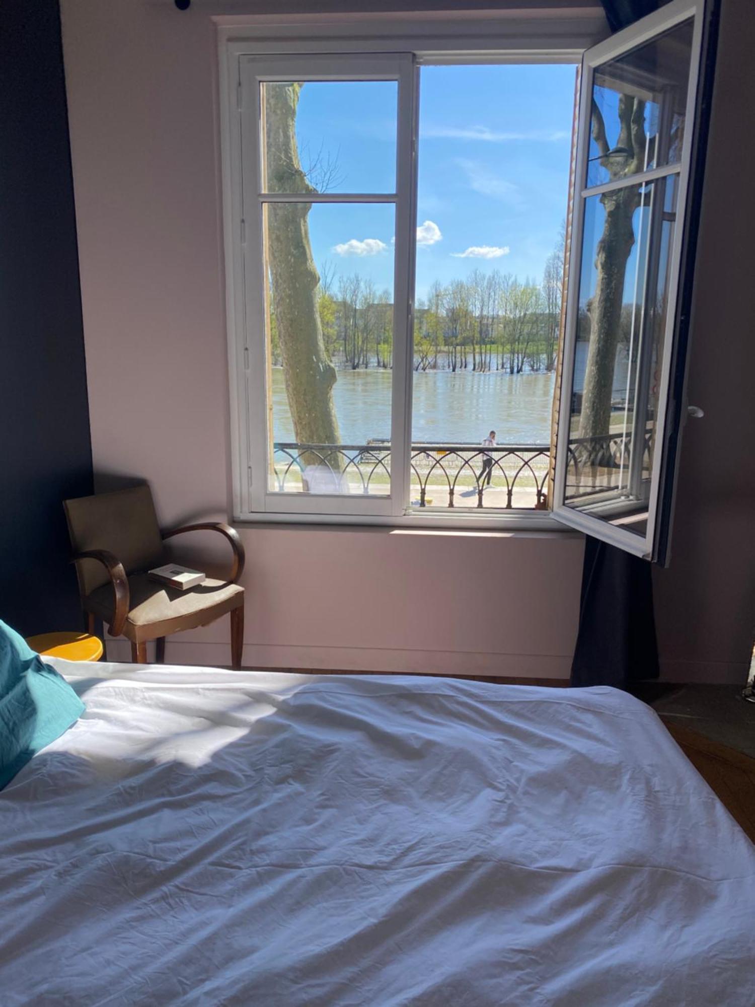 Balcon Vue Loire Parking A 50M Apartment Orleans Bagian luar foto